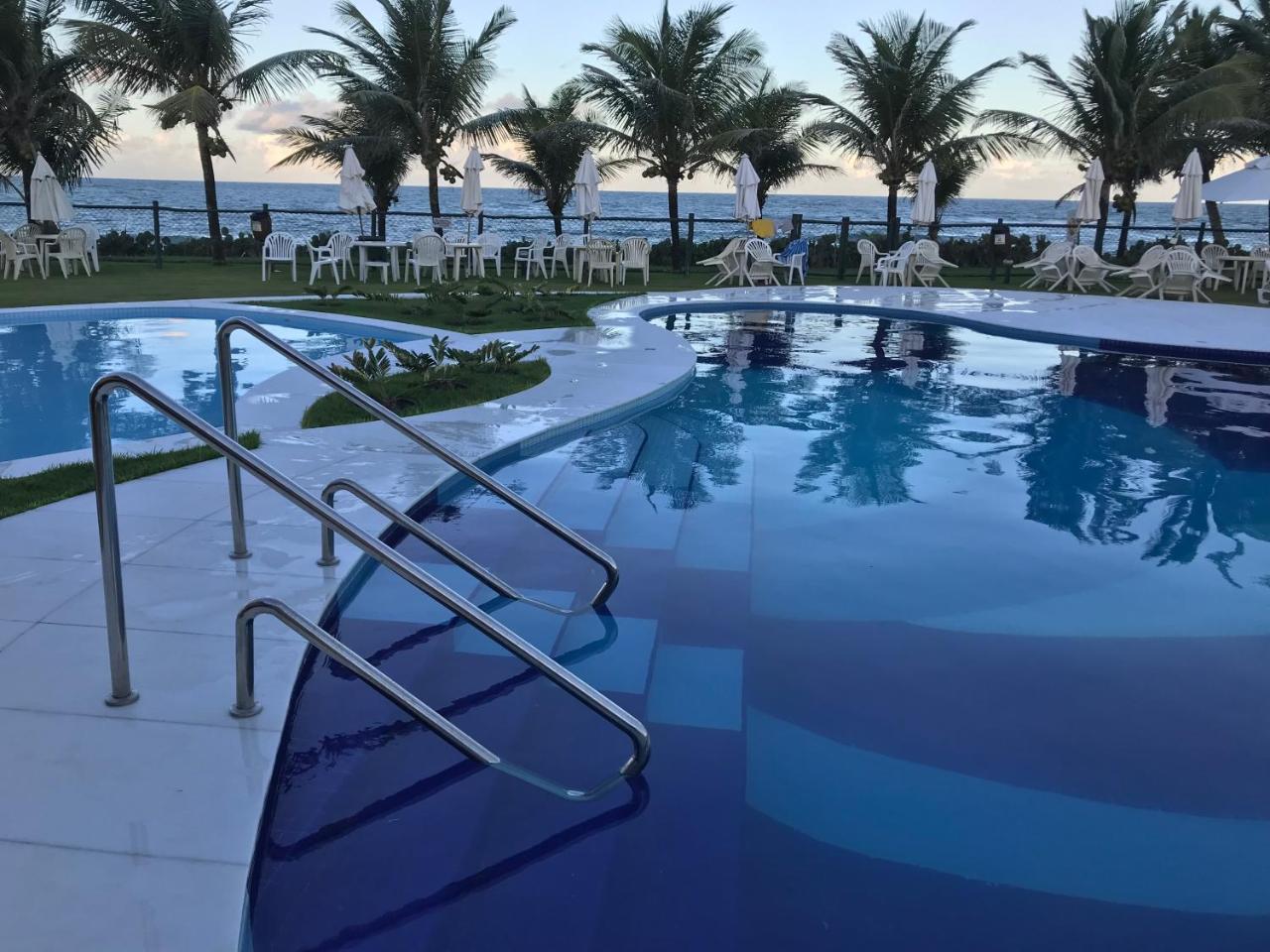 Flat Guarajuba Beira Da Praia Pe Na Areia Exterior foto